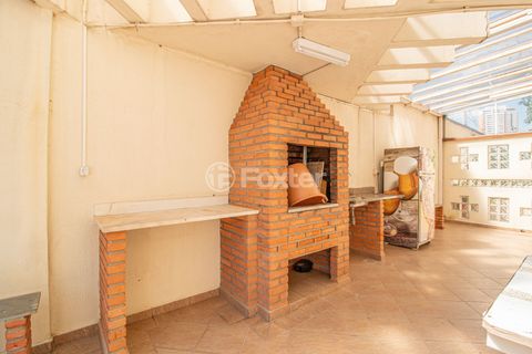 Image 19 - 319198