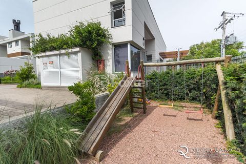 Image 11 - 932115