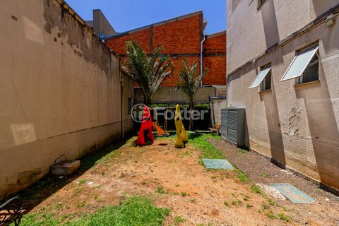Image 11 - 891715