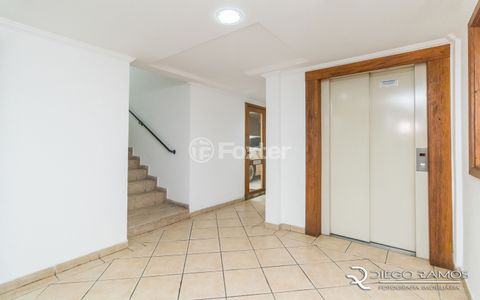Image 1 - 916832