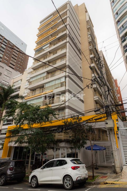 Image 10 - 467451