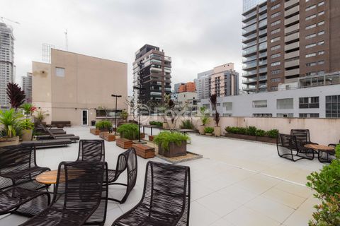 Image 17 - 467451