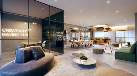 Image 17 - 876642