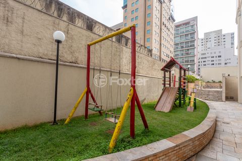 Image 11 - 916040
