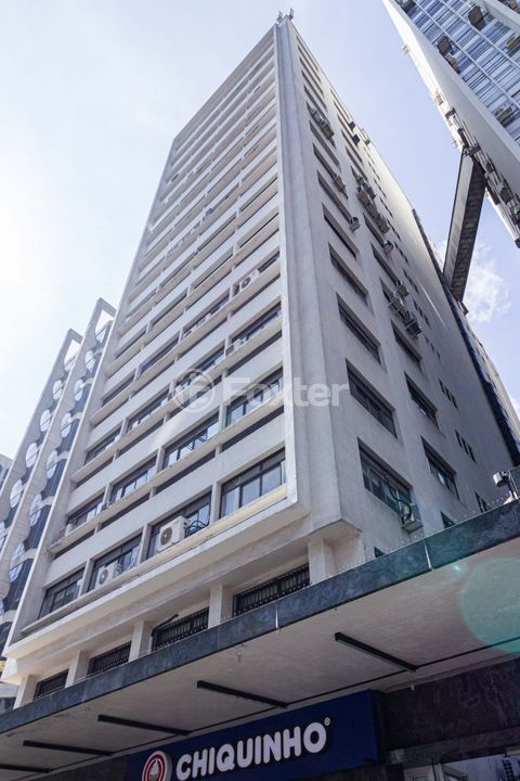 Image 19 - 918432