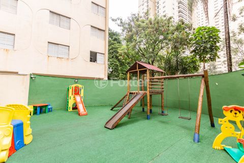 Image 12 - 865349