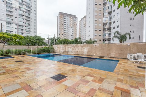 Image 17 - 319493
