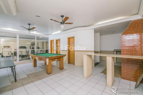 Image 17 - 886789