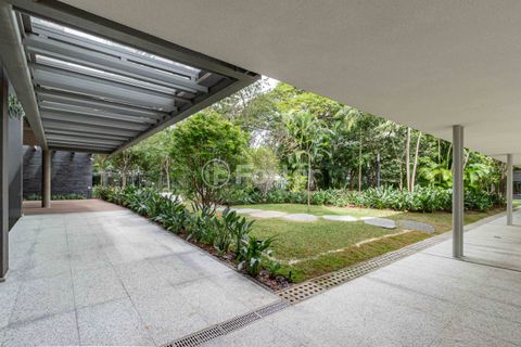 Image 16 - 874979