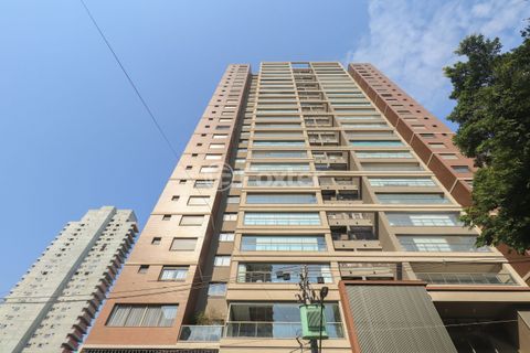 Image 0 - 915237