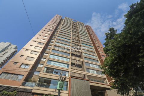 Image 1 - 915237