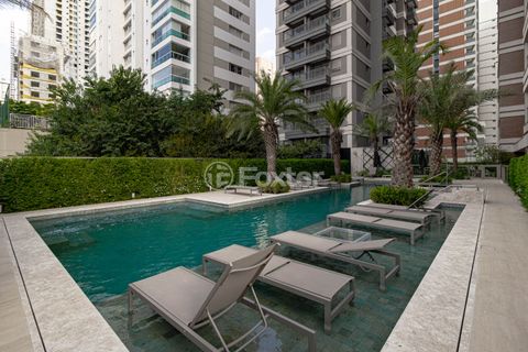 Image 10 - 915237