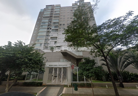 Image 10 - 878262