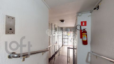 Image 7 - 884753