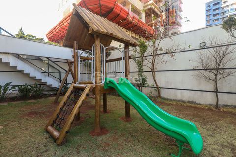 Image 8 - 915366