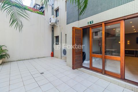 Image 11 - 916802