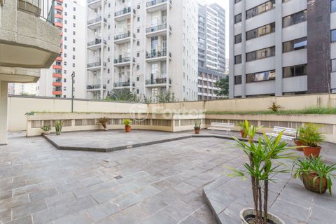 Image 12 - 886738