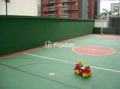 Image 9 - 916387