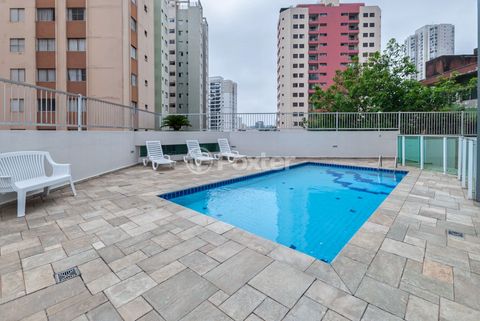 Image 14 - 886614