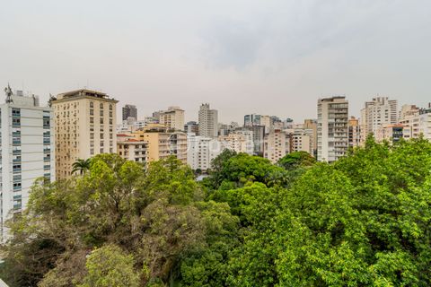 Image 17 - 825848