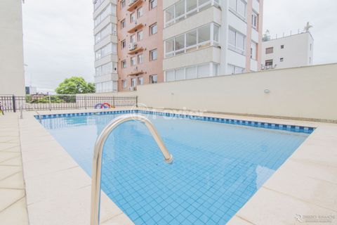 Image 6 - 915593