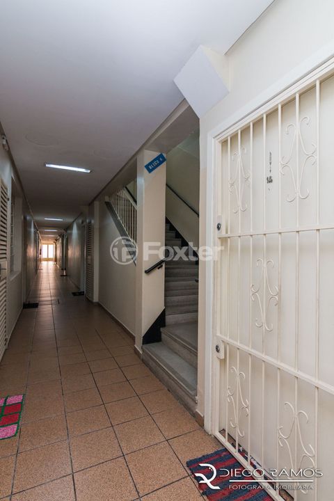 Image 17 - 216612