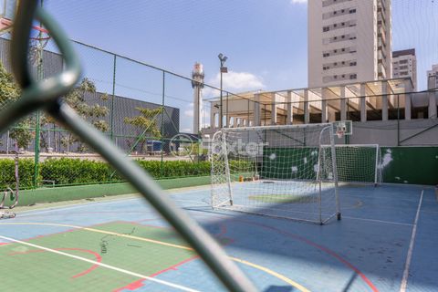 Image 9 - 33372
