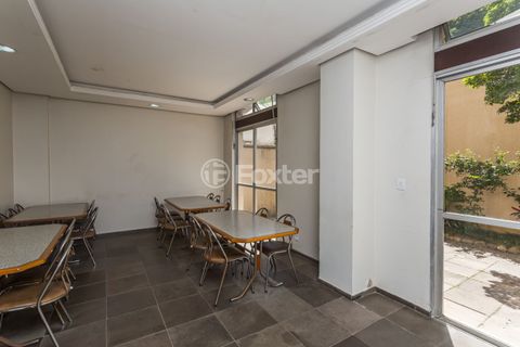 Image 15 - 917063