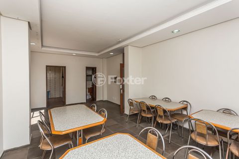 Image 17 - 917063