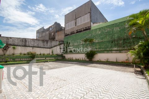 Image 14 - 932600
