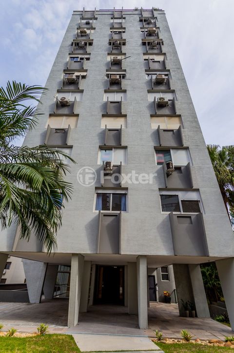 Image 7 - 930665