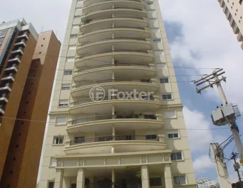 Image 7 - 930352