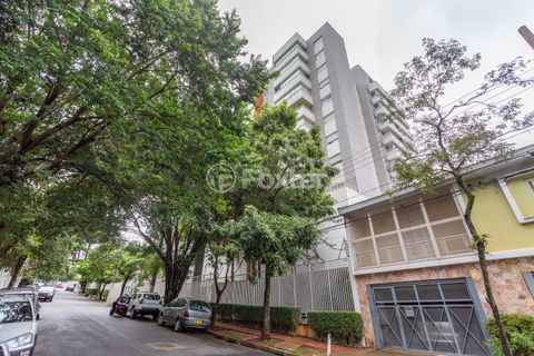 Image 10 - 870609