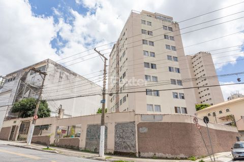 Image 19 - 881497