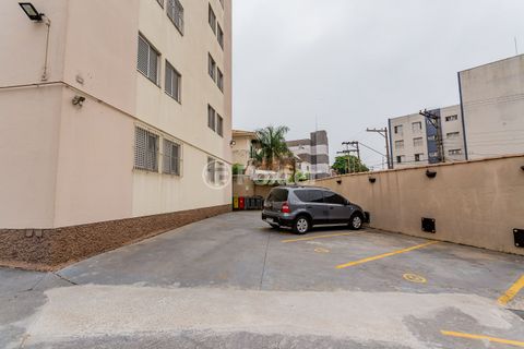Image 8 - 881497