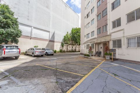 Image 16 - 881497