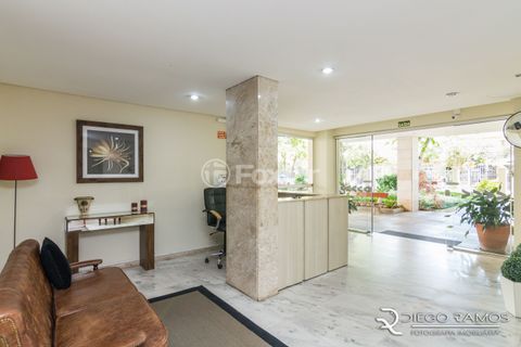 Image 8 - 751819