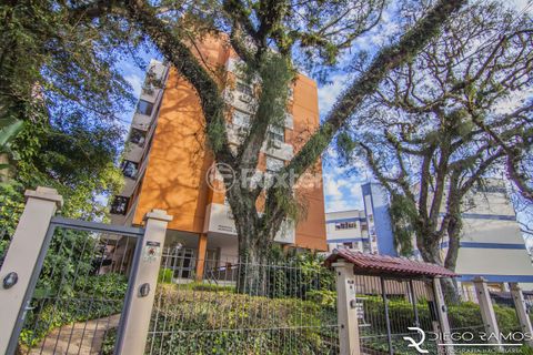 Image 16 - 885012