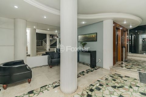 Image 11 - 881301