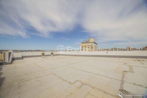 Image 16 - 881301