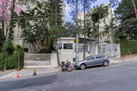 Image 17 - 923104