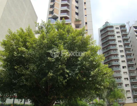 Image 10 - 882374