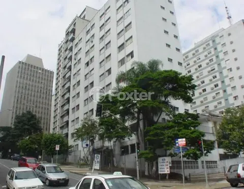 Image 11 - 887602