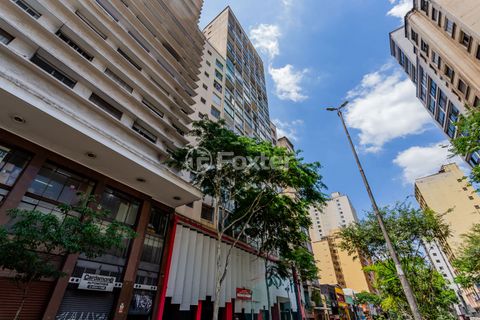 Image 8 - 884442