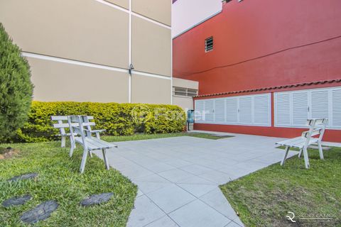 Image 7 - 877840