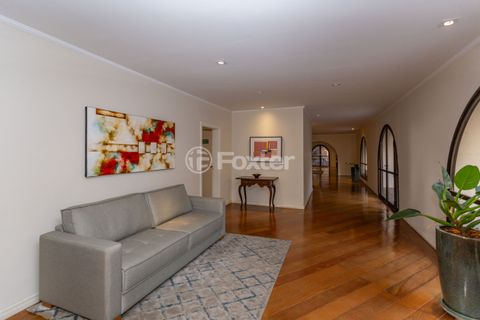 Image 7 - 872104