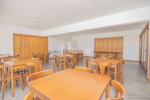 Image 10 - 878926