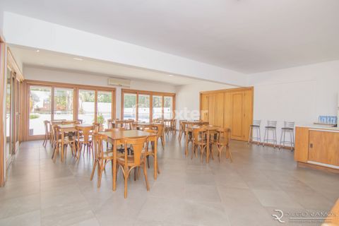 Image 8 - 878926