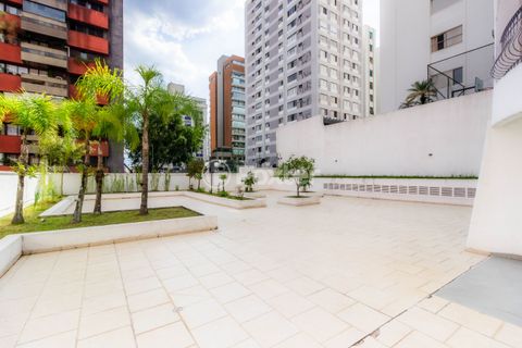 Image 10 - 854439