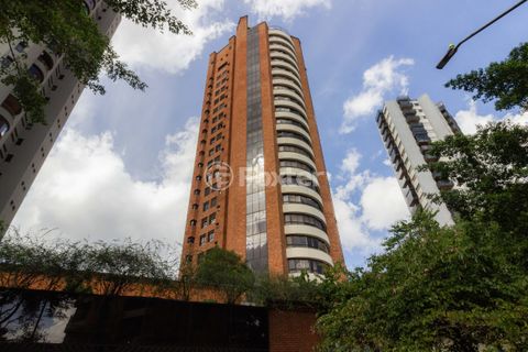 Image 15 - 852055